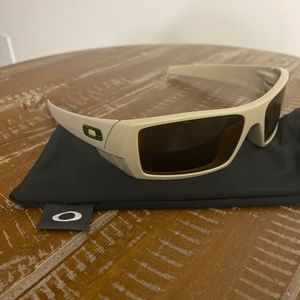 Oakley Sunglasses with Cream Frames and Black Lenses